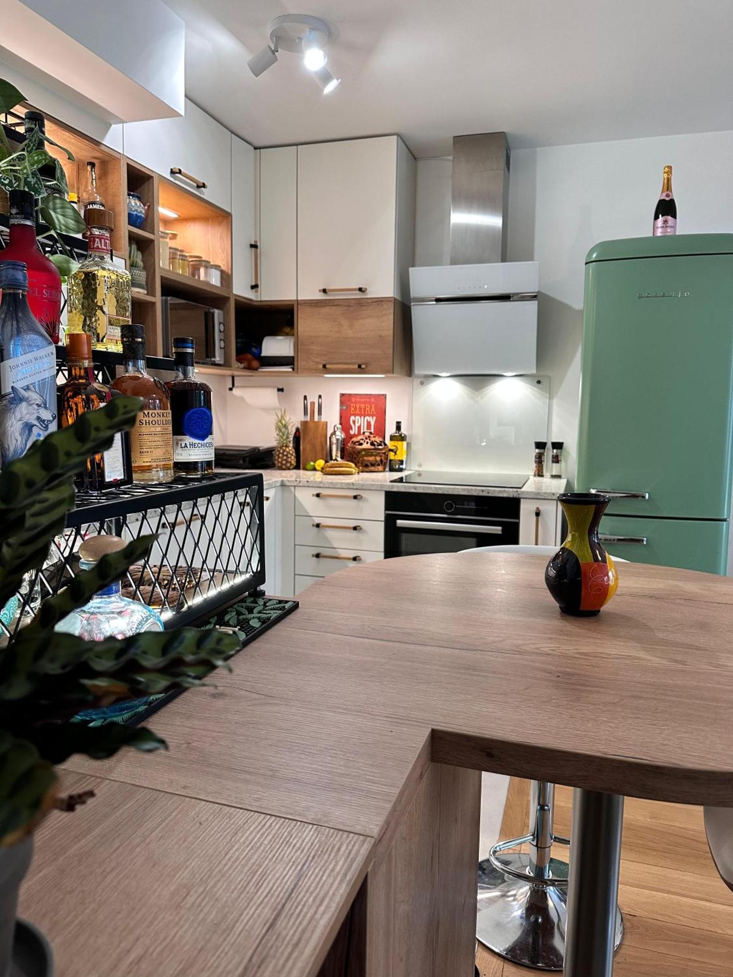 Cosy Summer Stay In Boho Style Apartment - 8 Mins From Paris Center - Garden And Underground Parking Clamart Exteriör bild